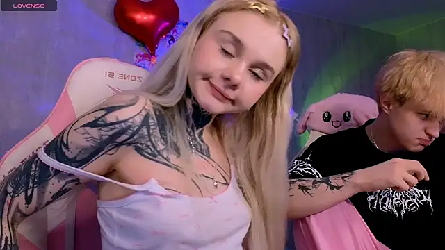 Britney Lynch online show from February 20, 7:03 pm