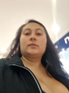 Snapshot of Celeem_ chatting on May 8, 9:20 pm Celeem online show from May 8, 9:20 pm