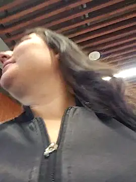 Snapshot of Celeem_ chatting on June 10, 10:52 pm Celeem online show from June 10, 10:52 pm