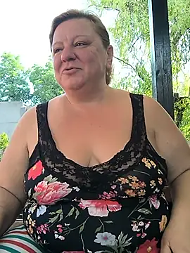 Snapshot of jusichka chatting on June 30, 5:41 am jusichka online show from June 30, 5:41 am