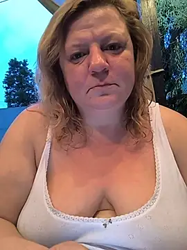 Snapshot of jusichka chatting on July 19, 6:11 pm jusichka online show from July 19, 6:11 pm