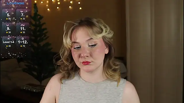 Snapshot of sensual_girrrl chatting on December 1, 7:14 pm sensual girrrl online show from December 1, 7:14 pm