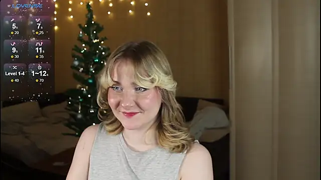 Snapshot of sensual_girrrl chatting on December 1, 10:21 pm sensual girrrl online show from December 1, 10:21 pm