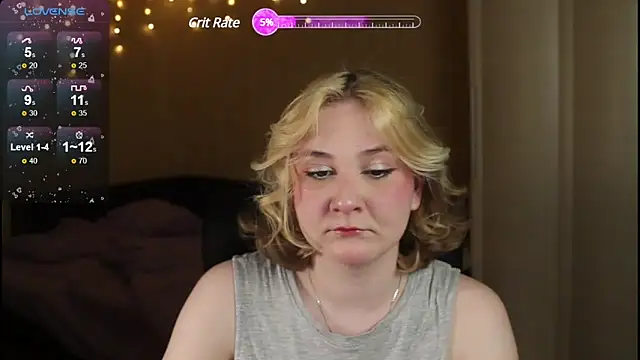 Snapshot of sensual_girrrl chatting on March 4, 7:32 pm sensual girrrl online show from March 4, 7:32 pm