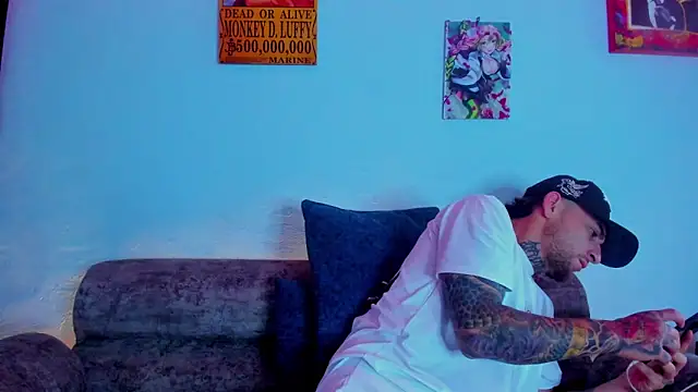 Snapshot of Drako_Lamar chatting on December 19, 1:40 pm Drako Lamar online show from December 19, 1:40 pm