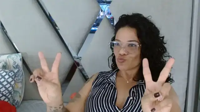 paula daniela1 online show from January 13, 2:44 pm