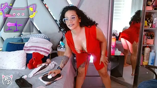 paula daniela1 online show from May 12, 9:23 pm