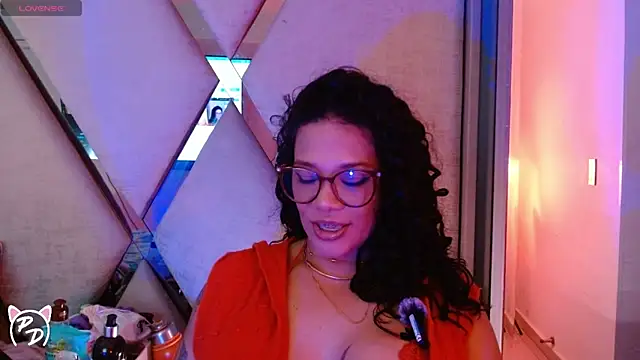 paula daniela1 online show from June 3, 9:53 pm