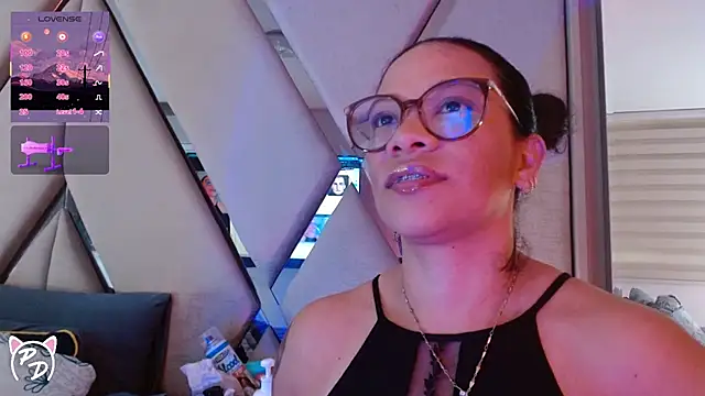 paula daniela1 online show from June 27, 9:31 pm