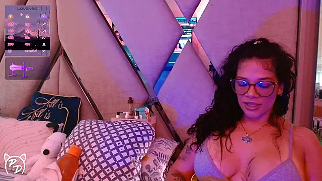 paula daniela1 online show from July 16, 9:43 pm