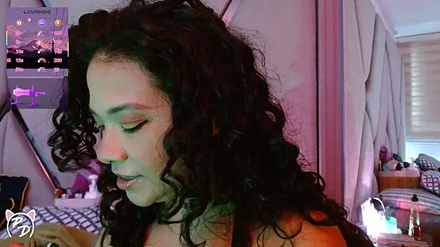 paula daniela1 online show from July 24, 9:46 pm