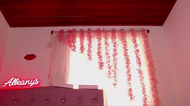 Alleanys Cristal online show from September 24, 2:31 pm