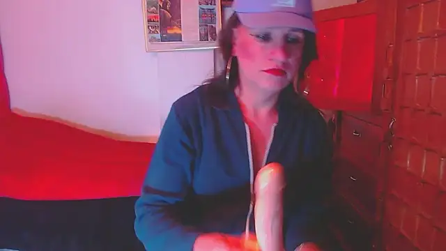 Snapshot of LorenJade chatting on November 8, 7:30 am LorenJade online show from November 8, 7:30 am