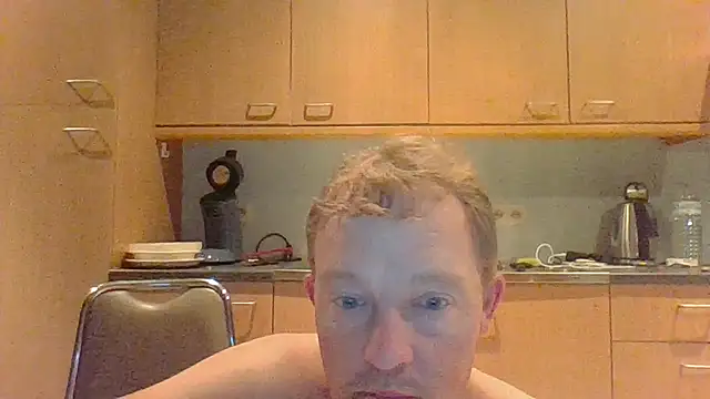 Snapshot of bertolini chatting on July 31, 8:52 pm bertolini online show from July 31, 8:52 pm