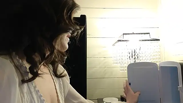 sexylilly69 online show from December 1, 3:33 am