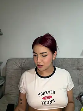 Snapshot of Zarah_Blare chatting on February 4, 2:49 am Zarah Blare online show from February 4, 2:49 am