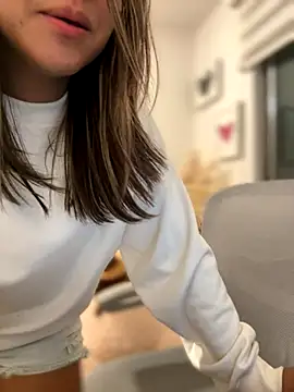 Snapshot of Zarah_Blare chatting on September 19, 3:52 am Zarah Blare online show from September 19, 3:52 am