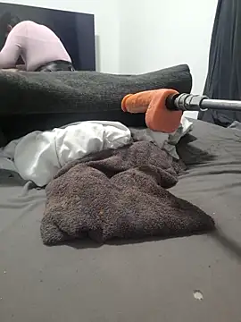 Snapshot of aprilexx chatting on December 20, 2:57 pm aprilexx online show from December 20, 2:57 pm