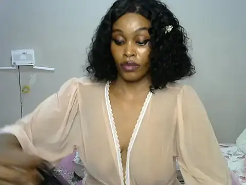 Snapshot of Cariepink chatting on June 3, 2:33 pm Cariepink online show from June 3, 2:33 pm