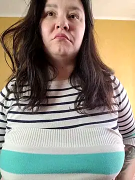 AlexaLexie online show from October 22, 8:03 am