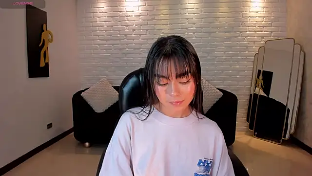 GigiLee  online show from January 5, 2:27 am