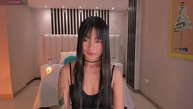 GigiLee  online show from January 23, 6:35 pm