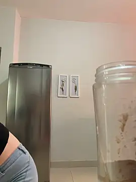 Snapshot of Irresistible24 chatting on March 9, 6:01 pm Irresistible24 online show from March 9, 6:01 pm