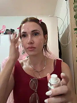 Irresistible24 online show from April 24, 6:21 pm