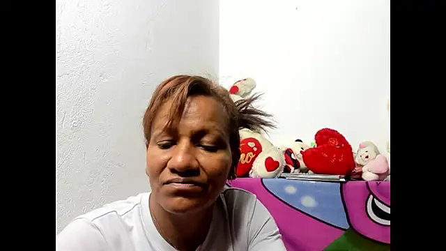 Snapshot of Laflaka22 chatting on December 8, 11:19 pm Laflaka22 online show from December 8, 11:19 pm