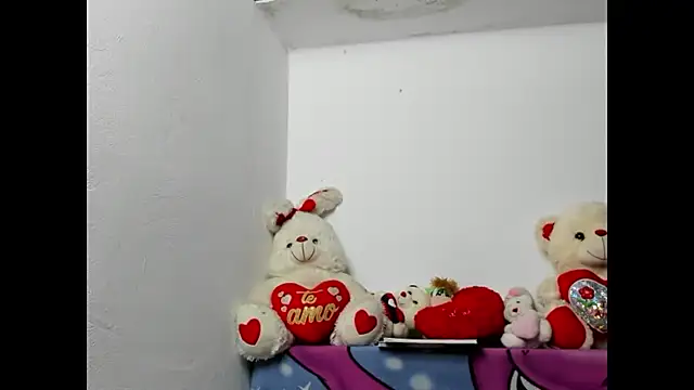 Snapshot of Laflaka22 chatting on December 10, 12:39 am Laflaka22 online show from December 10, 12:39 am