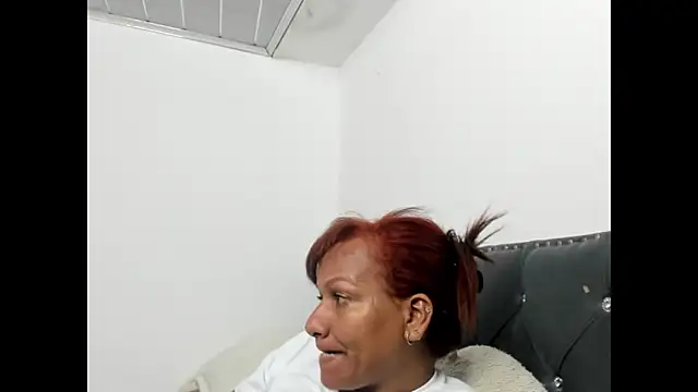 Snapshot of Laflaka22 chatting on March 17, 1:03 am Laflaka22 online show from March 17, 1:03 am