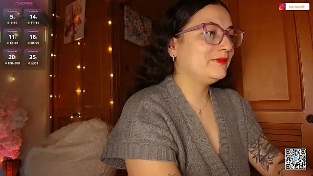 Snapshot of eva_rosse69 chatting on May 15, 12:12 pm eva rosse69 online show from May 15, 12:12 pm