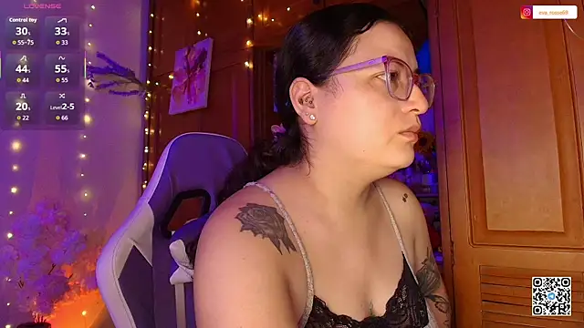 Snapshot of eva_rosse69 chatting on May 30, 12:02 pm eva rosse69 online show from May 30, 12:02 pm