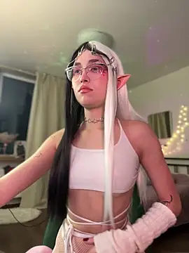 Snapshot of Evangeline_Lawrence_ chatting on February 4, 3:26 pm Evangeline Lawrence online show from February 4, 3:26 pm