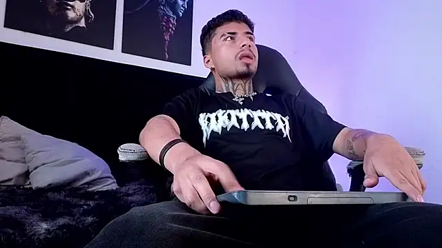 JuanCamiilo 66 online show from August 1, 9:25 pm