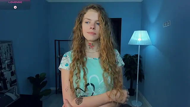 RayaNenlia online show from February 10, 5:11 am