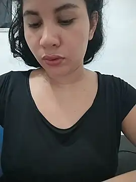 Snapshot of Yara0k chatting on May 2, 10:37 pm Yara0k online show from May 2, 10:37 pm