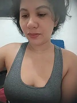 Snapshot of Yara0k chatting on June 2, 7:10 am Yara0k online show from June 2, 7:10 am