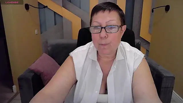 Snapshot of BarbaraTurners chatting on December 27, 3:42 am BarbaraTurners online show from December 27, 3:42 am