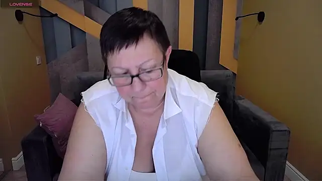 Snapshot of BarbaraTurners chatting on January 13, 3:45 am BarbaraTurners online show from January 13, 3:45 am