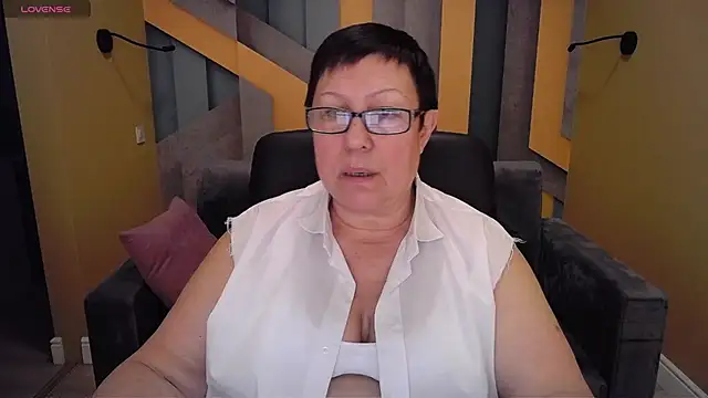 Snapshot of BarbaraTurners chatting on January 27, 12:54 am BarbaraTurners online show from January 27, 12:54 am