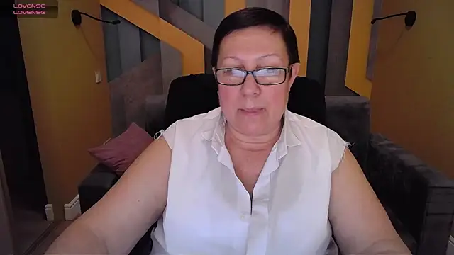 Snapshot of BarbaraTurners chatting on February 1, 4:03 am BarbaraTurners online show from February 1, 4:03 am