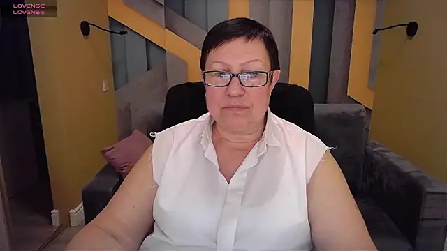 Snapshot of BarbaraTurners chatting on February 3, 4:25 am BarbaraTurners online show from February 3, 4:25 am