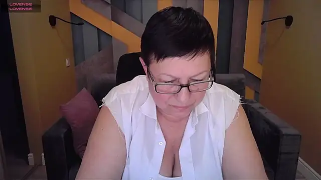 Snapshot of BarbaraTurners chatting on February 8, 2:26 am BarbaraTurners online show from February 8, 2:26 am