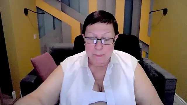 Snapshot of BarbaraTurners chatting on February 13, 3:29 am BarbaraTurners online show from February 13, 3:29 am