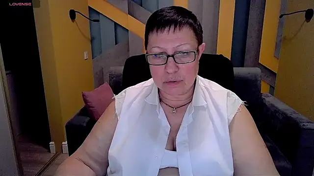 Snapshot of BarbaraTurners chatting on March 11, 12:54 am BarbaraTurners online show from March 11, 12:54 am