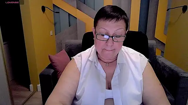 Snapshot of BarbaraTurners chatting on March 11, 3:59 am BarbaraTurners online show from March 11, 3:59 am