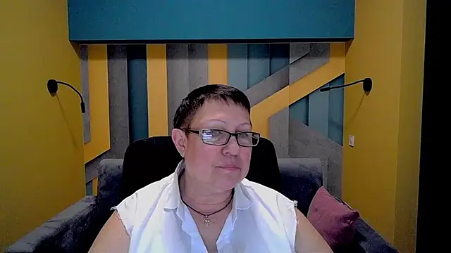 Snapshot of BarbaraTurners chatting on March 17, 12:41 am BarbaraTurners online show from March 17, 12:41 am