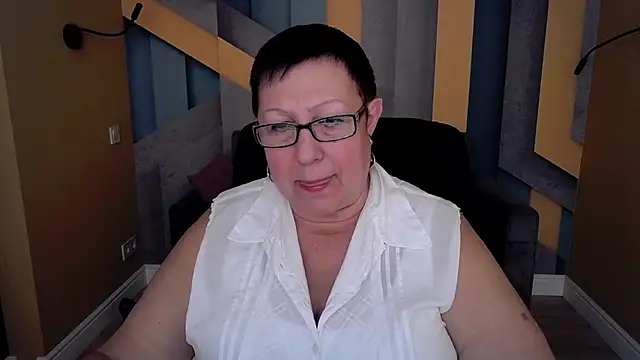 Snapshot of BarbaraTurners chatting on October 27, 7:40 pm BarbaraTurners online show from October 27, 7:40 pm