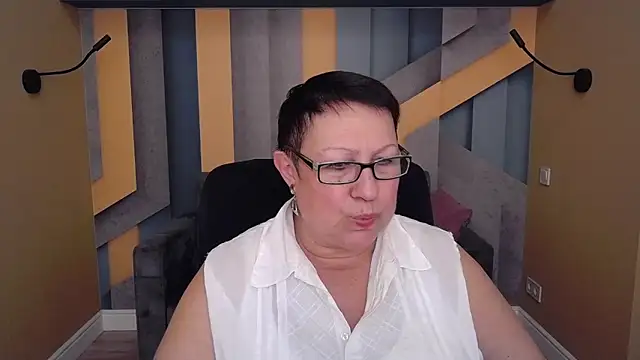 Snapshot of BarbaraTurners chatting on November 14, 7:45 pm BarbaraTurners online show from November 14, 7:45 pm